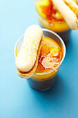 Caramel dessert and clementine flash macaroon