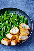 Chicken nuggets with lime zests and runner beans