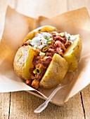 Baked Potatoe mit Chili con Carne