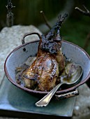 Roasted quail with onions