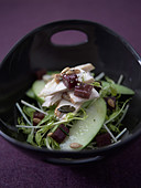 Bunter Salat mit Hähnchen, Roter Bete und Kernen