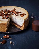 Praline, vanilla and pecan crisp cheesecake