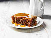 Succulent cake with caramel sauce