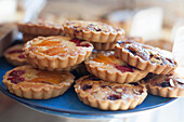 Fruit and cheese tartelettes
