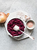 Beetroot salad with garlic and onions