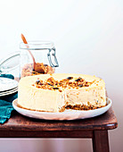 Muesli cheesecake (raw baking)