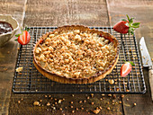 Strawberry crumble pie
