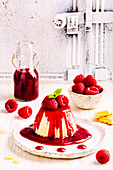 Panna cotta with raspberry sauce