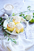 Lemon and whipped cream mini magic cakes