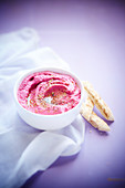 Beetroot hummus