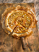 Apple and kaki cream puff pastry pie