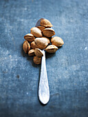 Almonds with shell