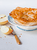 Croustade de pommes (apple puff pastry cake, France)