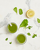 Green detox smoothie with spinach, lemon and mint