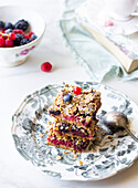 Crumble slices with summer berries