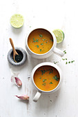Carrot soup with garlic