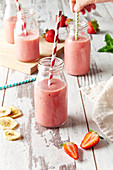 Strawberry smoothies with bananas