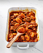 Lamb curry with dried apricots and cardamom