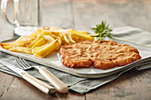 Milanese veal with fried potatoes