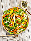 Lamb's lettuce with pumpkin, orange and Manchego