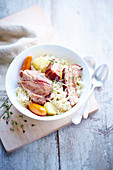 Choucroute (Sauerkraut mit Fleisch und Würsten, Frankreich)