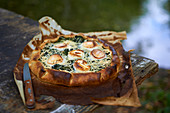 Goat's cheese and spinach tart