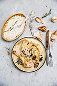 Chicken with morels and cream sauce