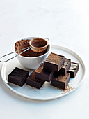 Melt-in-the-mouth chocolate confectionery