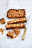 Dried apricot and almond energy bars