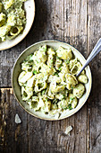 Pasta with broccoli and black pepper