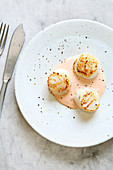 Scallops with coral butter