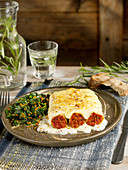 Soja-Tomaten-Cannelloni mit Muskatnuss und Kurkuma
