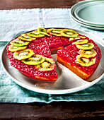 Gelee-Fruchtkuchen im Rainbow-Cake-Stil