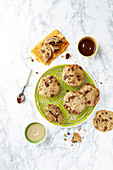 Chocolate chip cookies with cashew nut puree