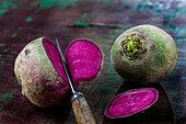Slice the pink radish (ancient variety)