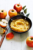 Apple compote