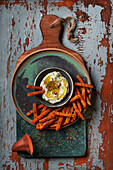 Süßkartoffelpommes mit Aioli-Dip