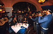 Mariachis im Restaurant, Cancun Mexico