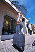 Frau beim Einkaufen, Joanna, St. Tropez, Côte d'Azur, Frankreich