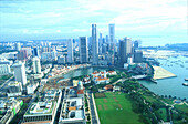 Stadtpanorama mit City Hall, Supreme Court, Boat Quay Singapur