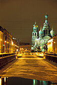 Gribojedow Kanal und Auferstehungskirche bei Nacht, St. Petersburg, Russland, Europa