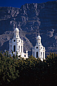 Colonial style buildings in front of Table Mountain, Cape Town, South Africa, Africa