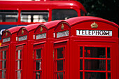 Traditionelle rote Telefonzelle, London, England, Großbritanien