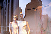 Saks 5Fifth Avenue, Shop window, Manhattan New York, USA