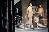Schaufenster von Saks, 5th Ave, Manhattan, New-York, USA