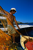 Fischer im Hafen von Athinios, Santorin Griechenland