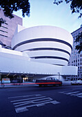 Exterior view of the Solomon R. Guggenheim Museum, 5th Avenue, Manhattan, New York City, USA, America