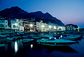 Marina Grande, abends, vor Monte Solaro, Capri, Italien