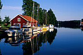 Touristenboote, Göta-Kanal, Västergötland, Schweden