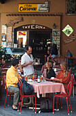 Straßencafé, Malcesine, Gardasee, Trentino, Italien
